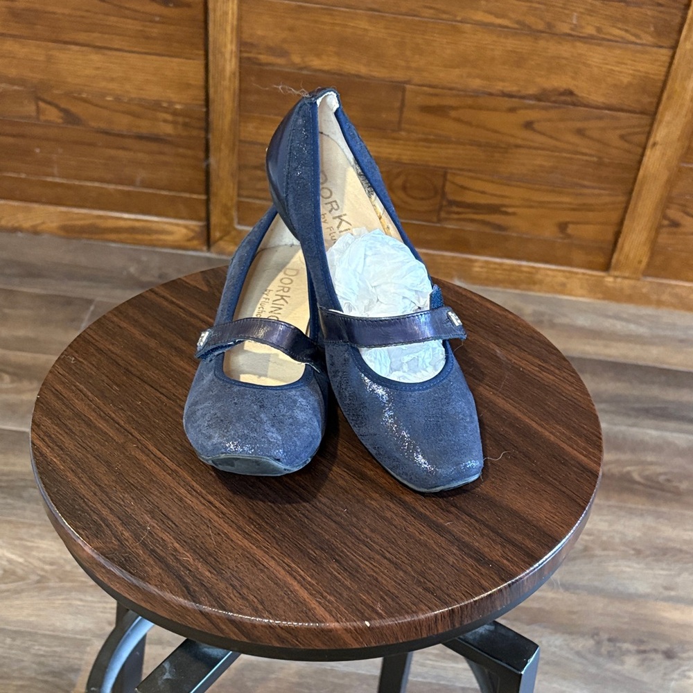 Elegant Dark Blue Women's Flats